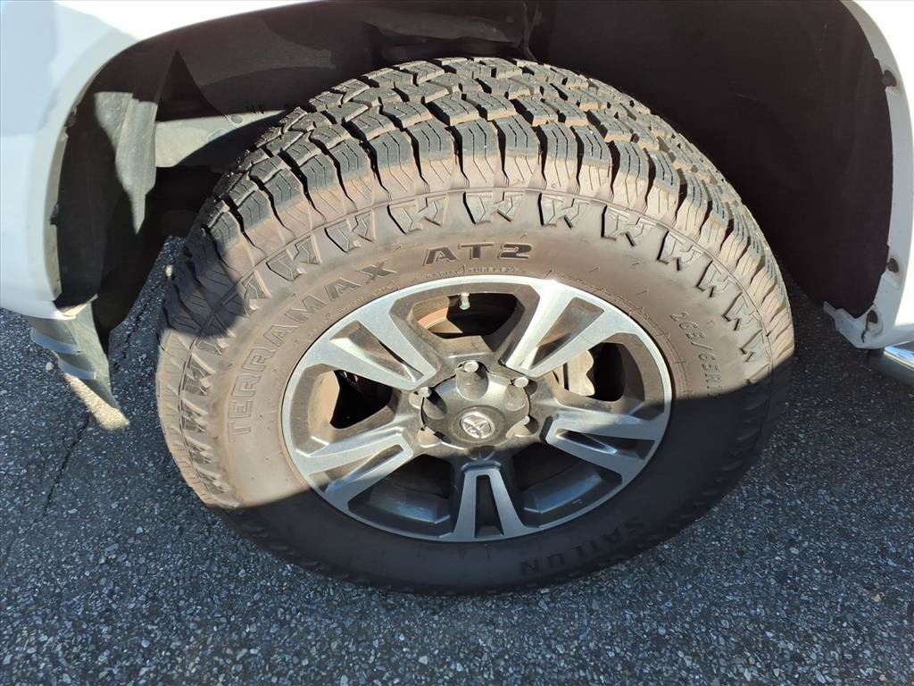 Used 2017 Toyota Tacoma TRD Sport w/ Tow Package (A/T) AWD/4WD image 8