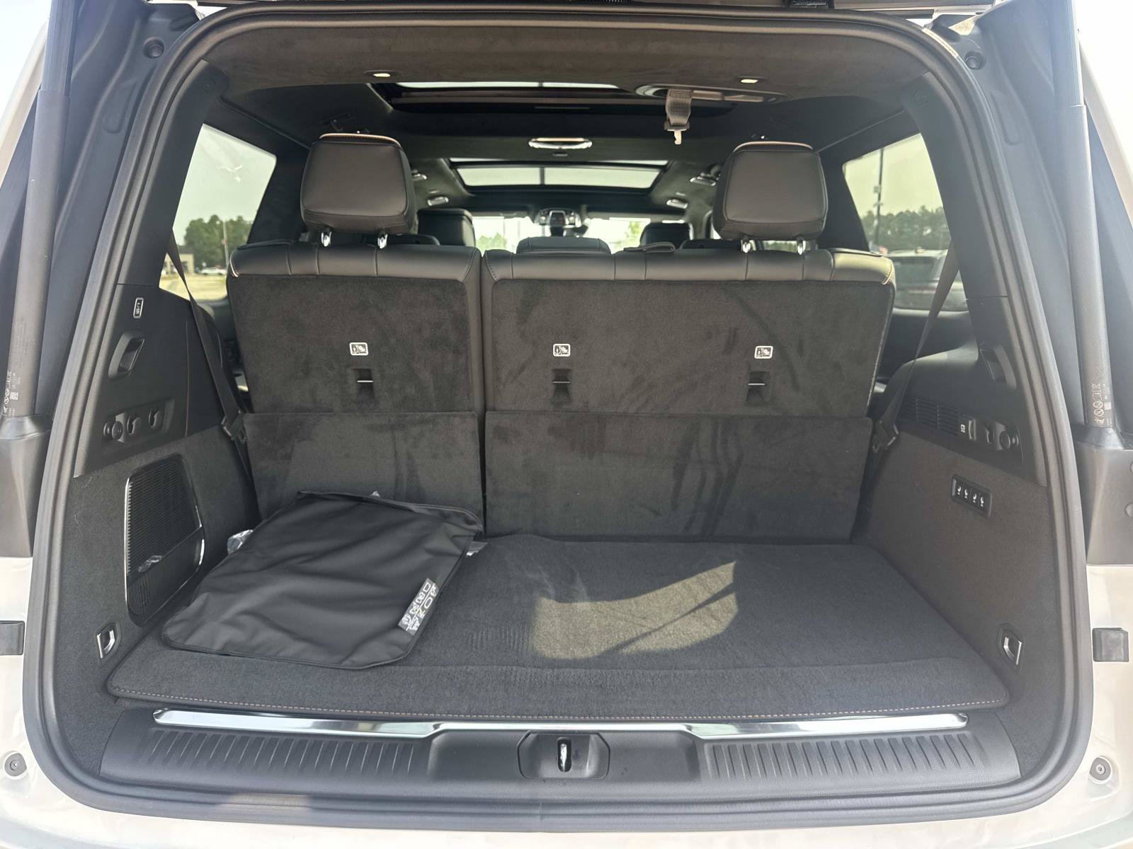 New 2026 Jeep Grand Wagoneer Summit AWD/4WD image 8