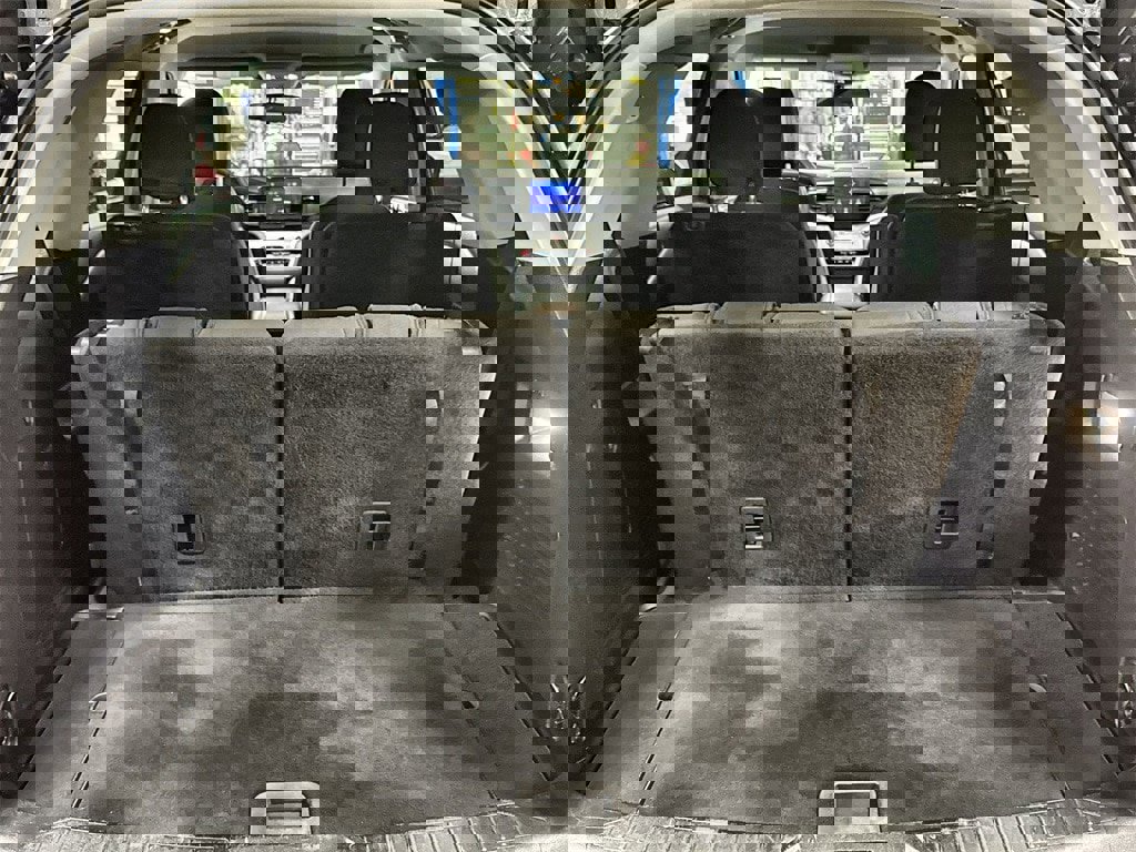 Used 2022 Ford Explorer XLT image 28