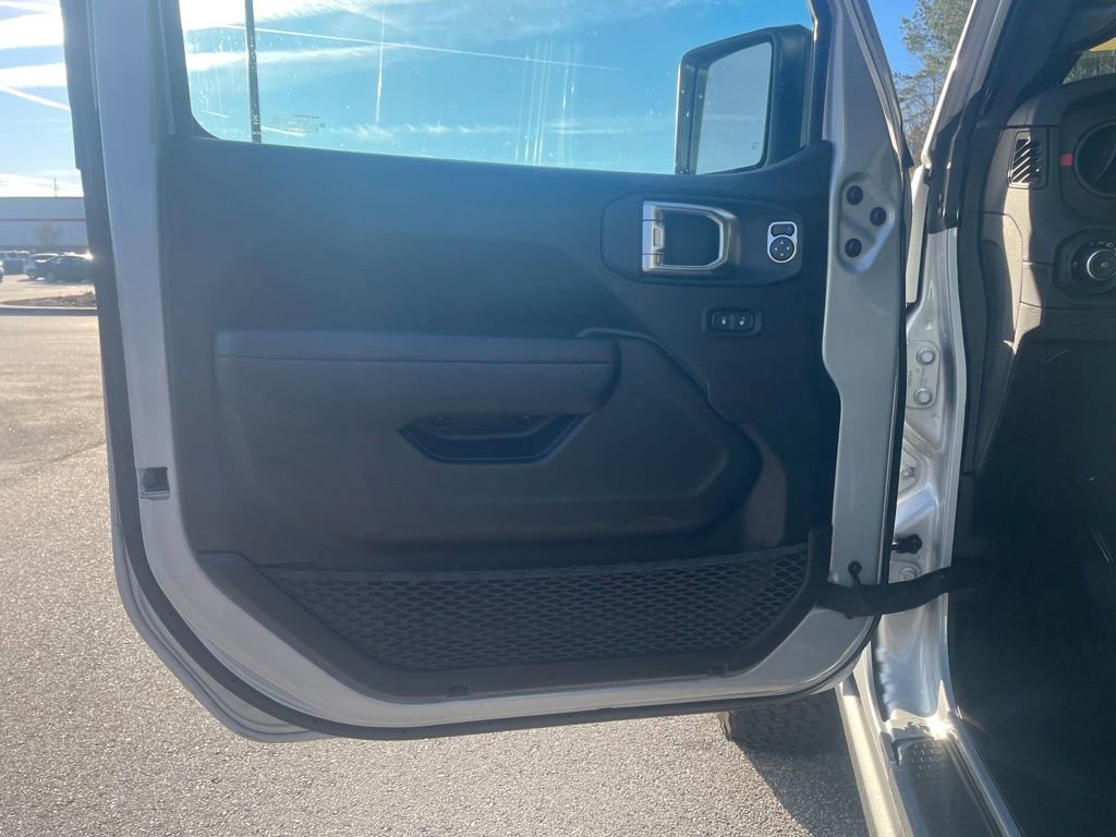 Used 2024 Jeep Wrangler Unlimited Rubicon w/ Technology Group image 10