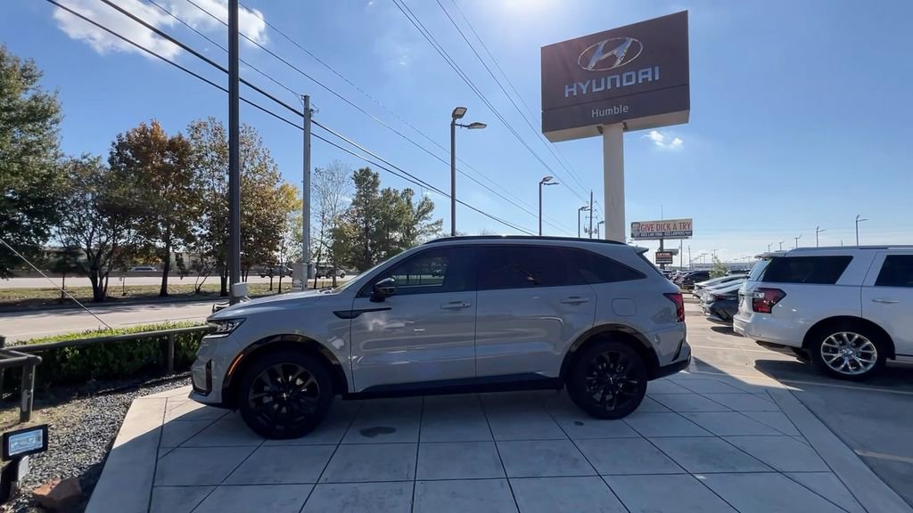 Used 2022 Kia Sorento SX image 5