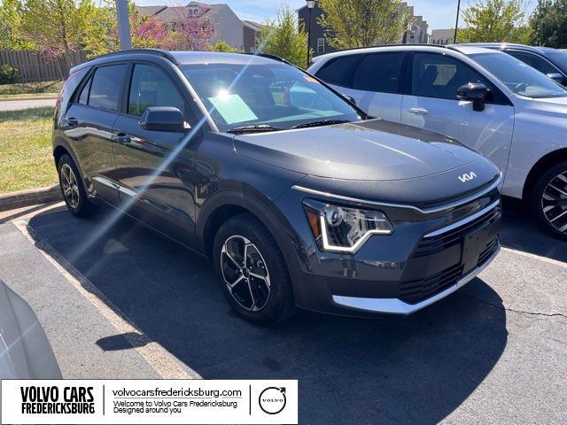 Used 2023 Kia Niro EX image 1