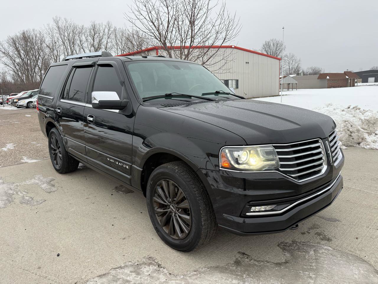 Used 2016 Lincoln Navigator Select image 3