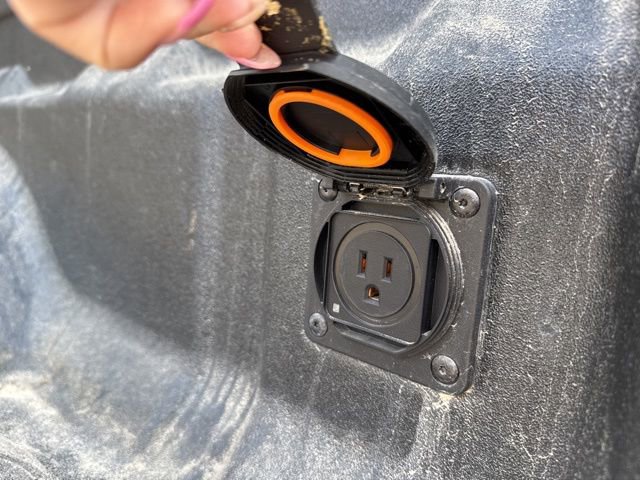 Certified 2023 Chevrolet Colorado Z71 w/ Z71 Convenience Package 2 image 9