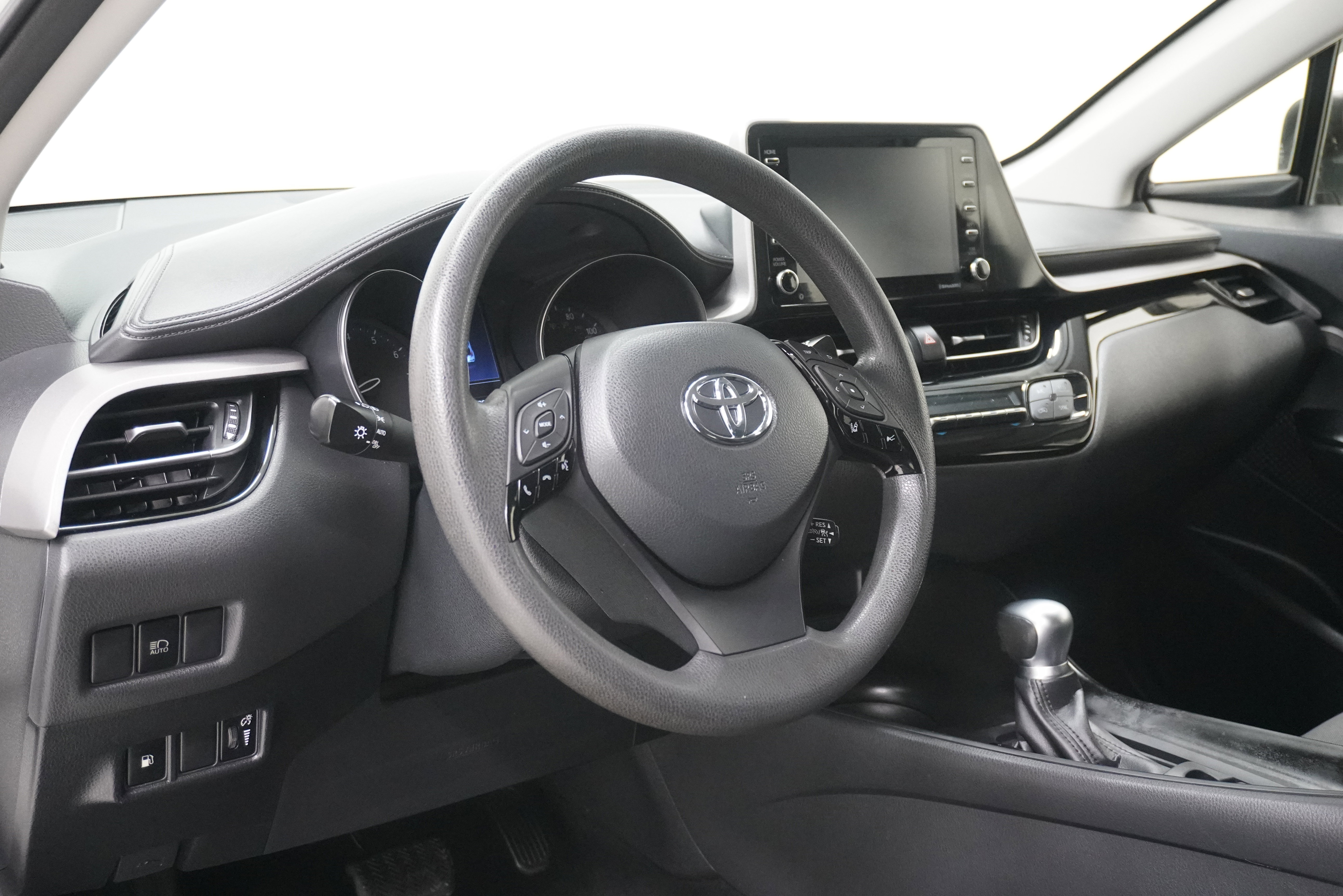 Used 2020 Toyota C-HR LE FWD image 10