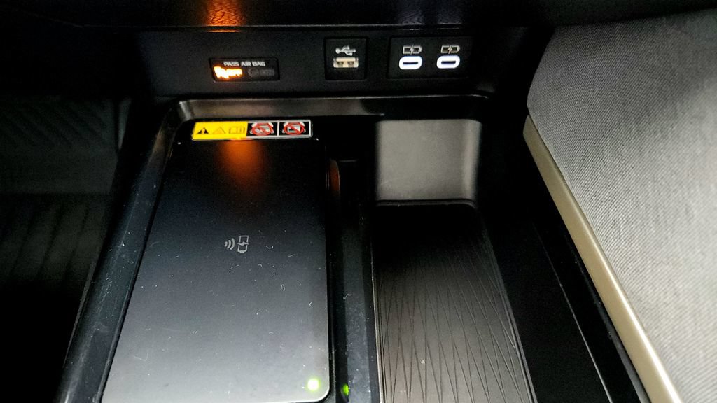 Certified 2025 Toyota Camry LE AWD/4WD image 33