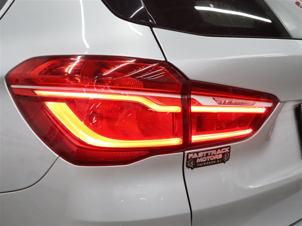 Used 2018 BMW X1 xDrive28i AWD/4WD image 9