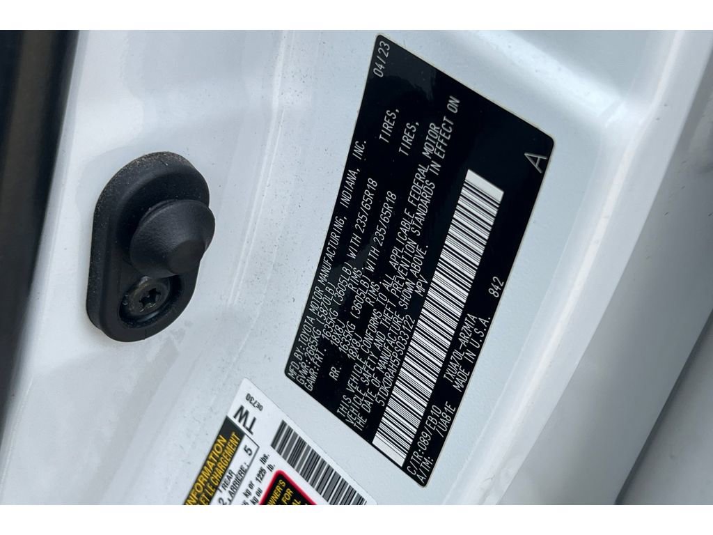 Used 2023 Toyota Highlander XLE image 35