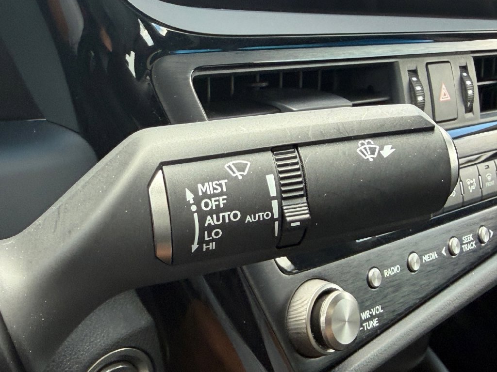 Used 2024 Lexus ES 350 F Sport w/ Accessory Package (Z2) FWD image 30