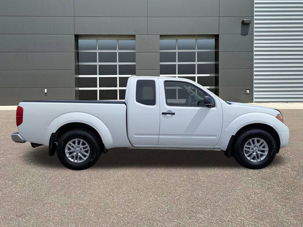 Used 2017 Nissan Frontier SV RWD image 4