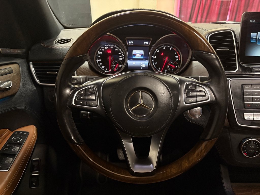 Used 2017 Mercedes-Benz GLS 550 4MATIC image 23