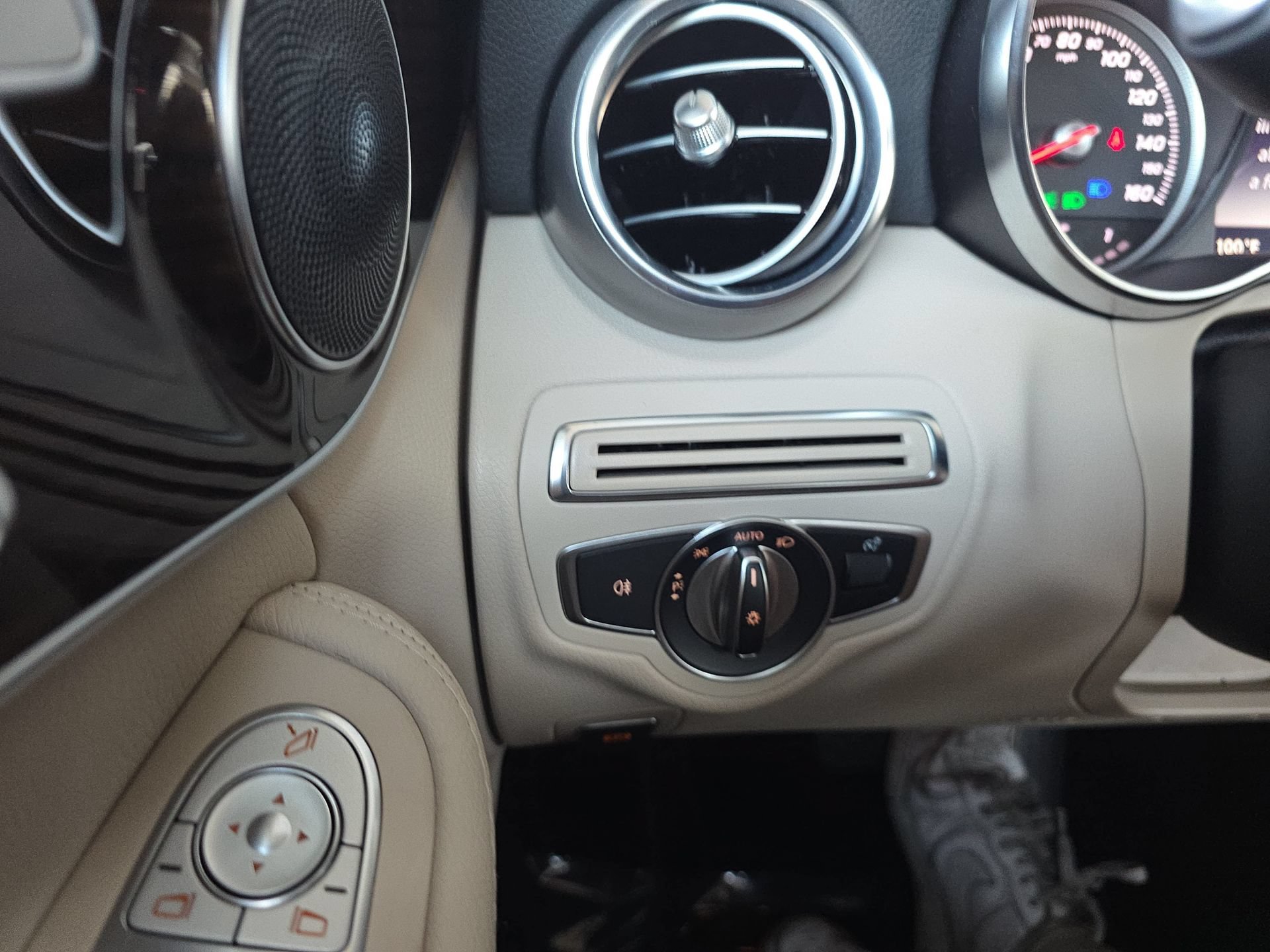 Certified 2017 Mercedes-Benz C 300 4MATIC Sedan image 20