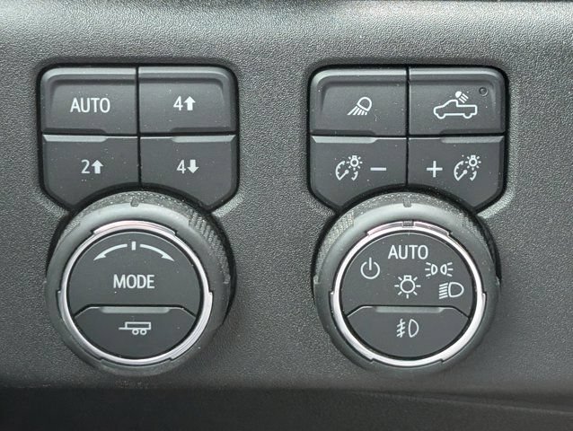 Used 2025 Chevrolet Silverado 2500 LTZ w/ LTZ Plus Package AWD/4WD image 24