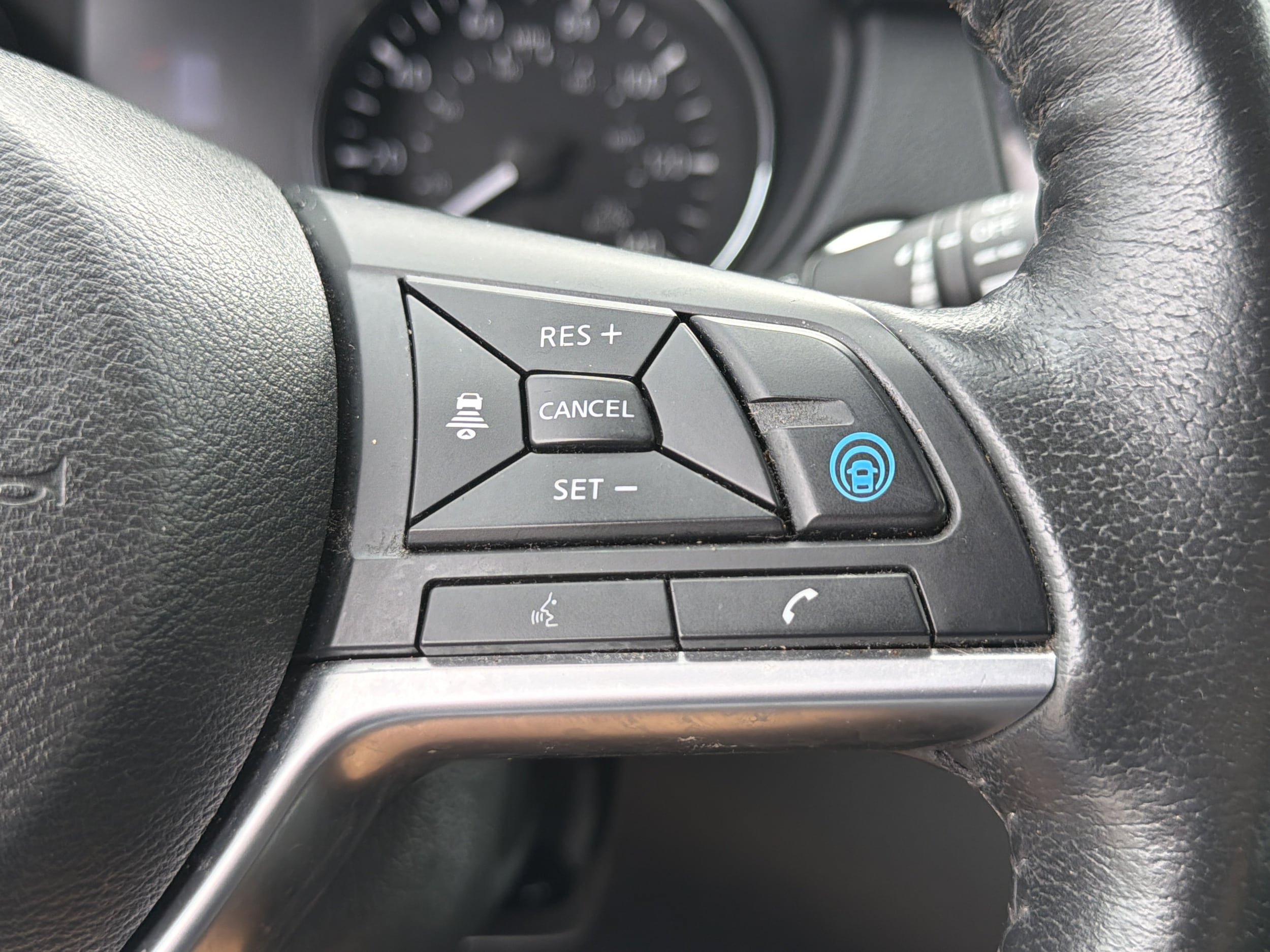 Used 2019 Nissan Rogue SL FWD image 13