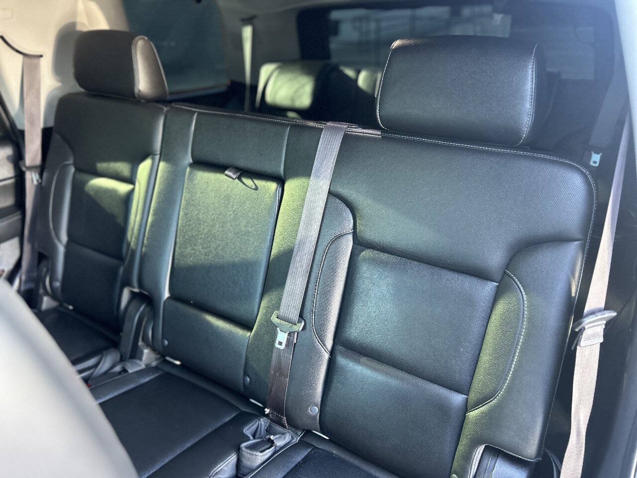 Used 2017 GMC Yukon SLT RWD image 17