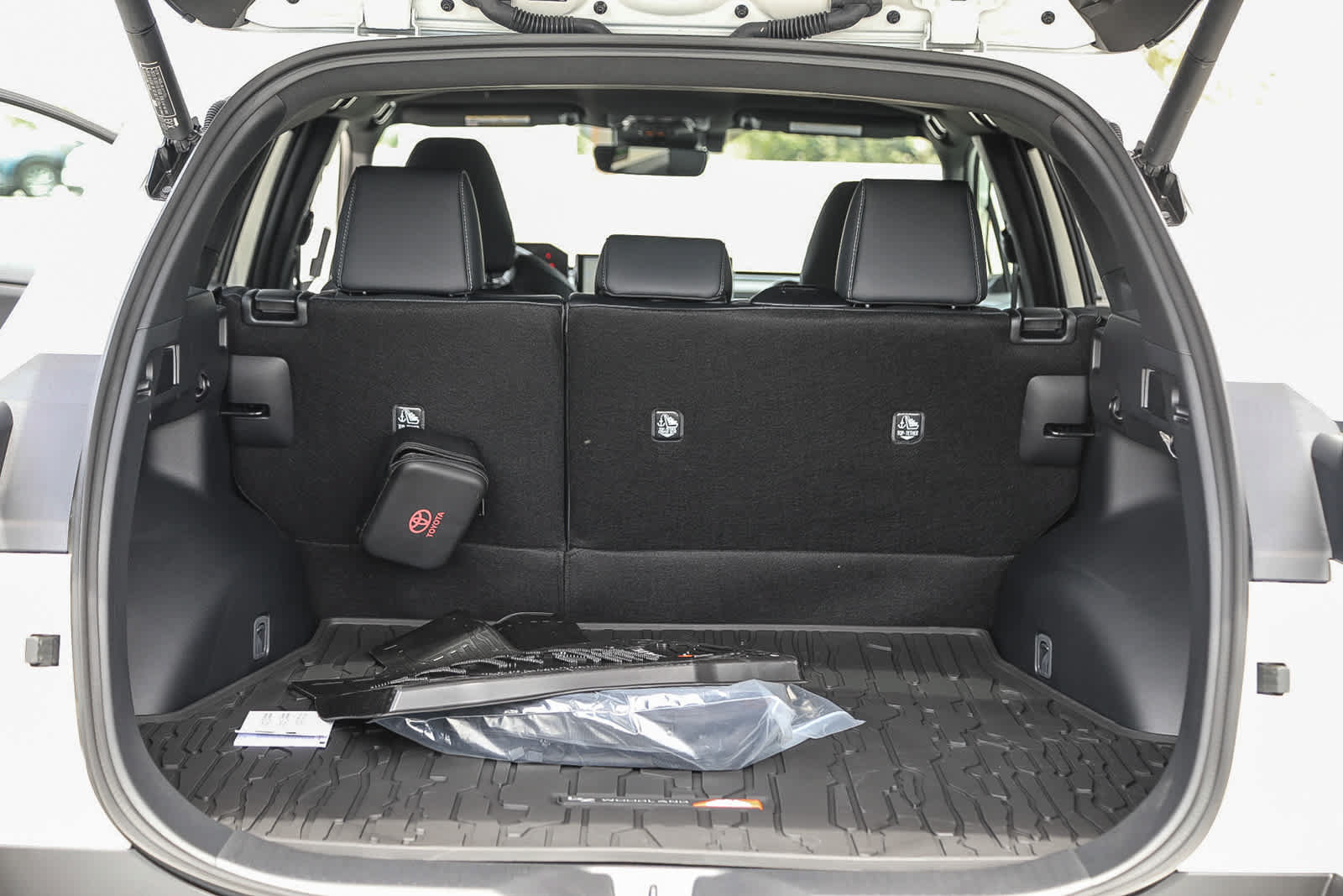 New 2026 Toyota bZ Woodland AWD/4WD image 12