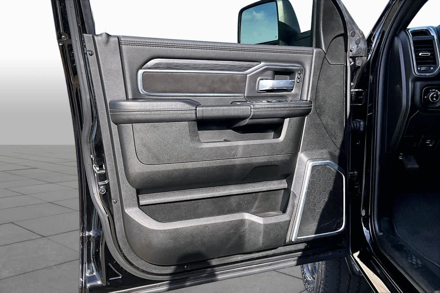 Used 2024 RAM 2500 Laramie w/ Night Edition AWD/4WD image 22