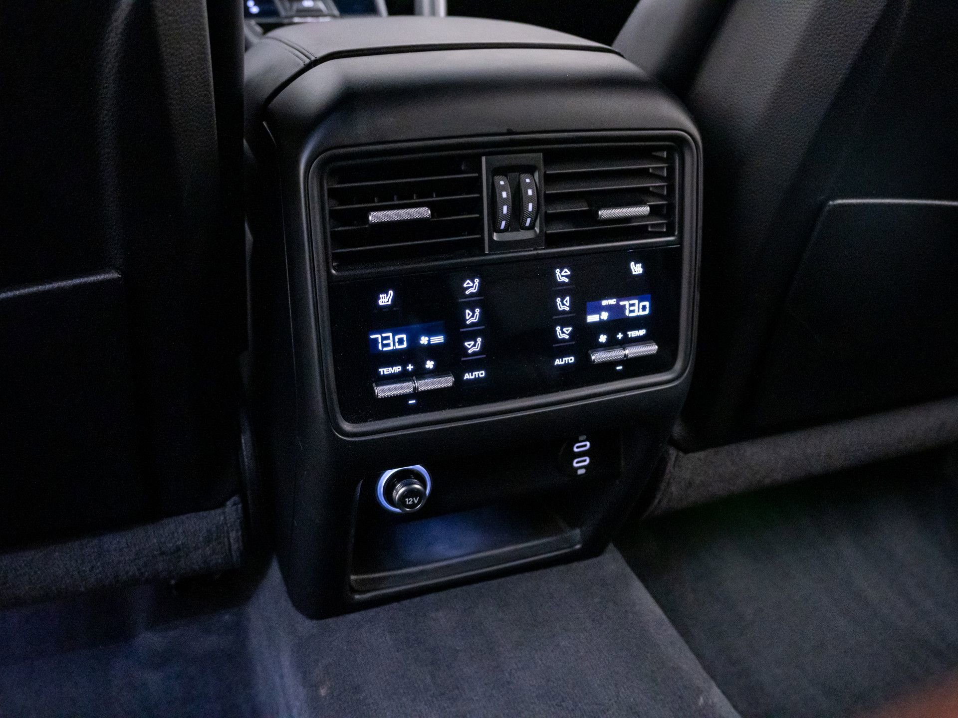 Certified 2022 Porsche Cayenne Turbo GT AWD/4WD image 18