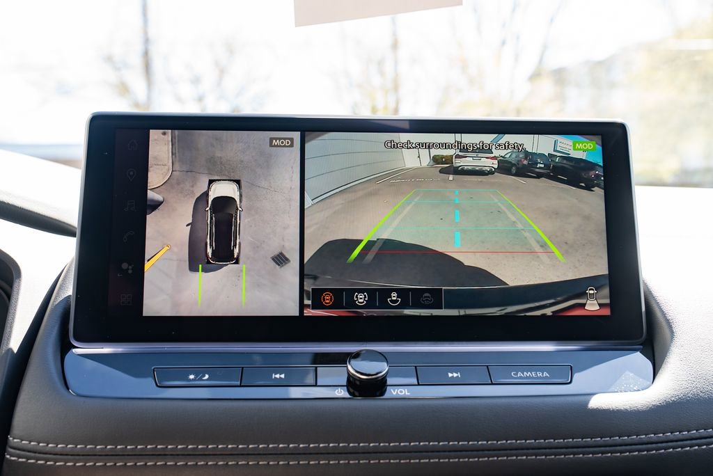 New 2026 Nissan Rogue Platinum image 18