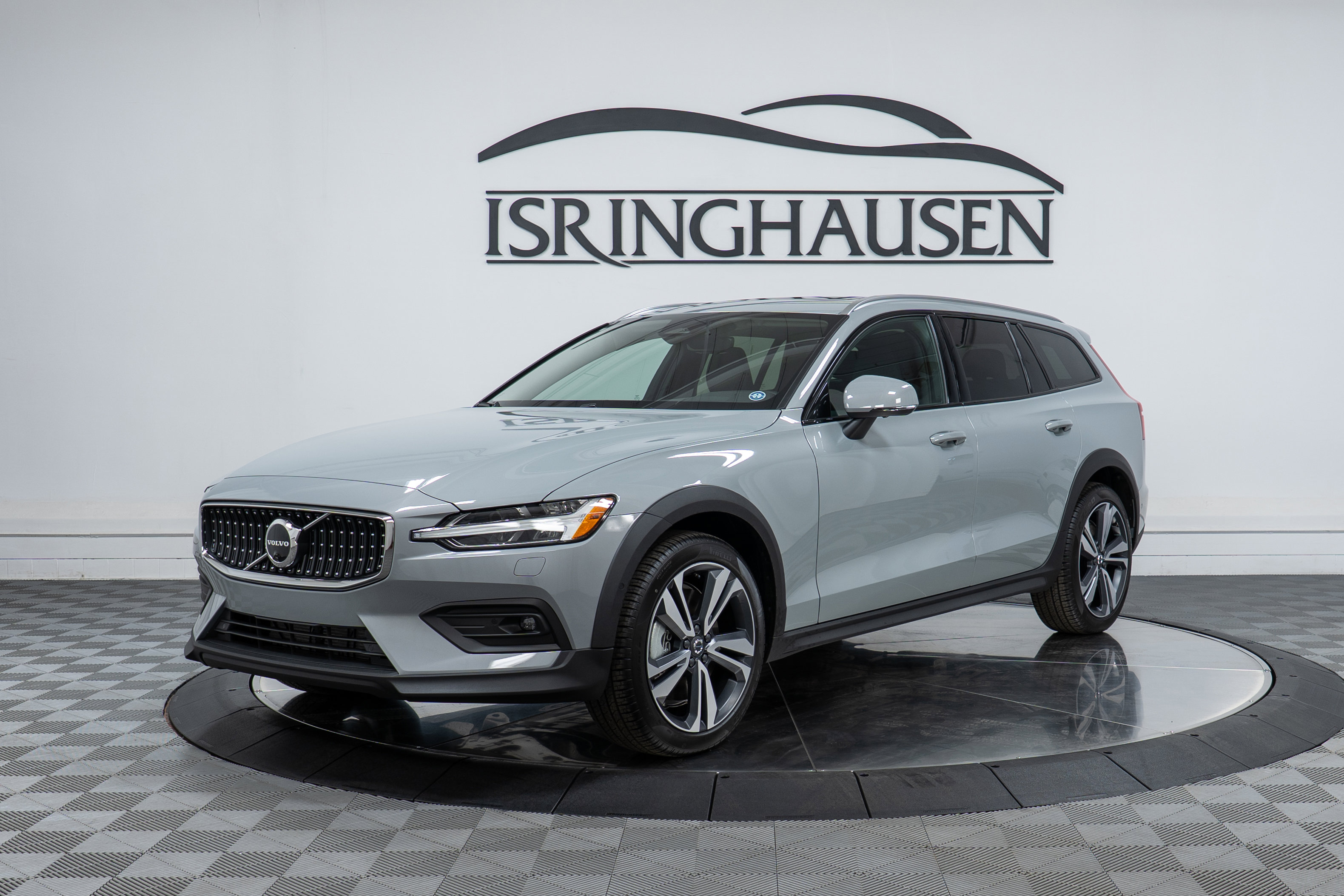 New 2026 Volvo V60 B5 Cross Country Plus w/ Climate Package