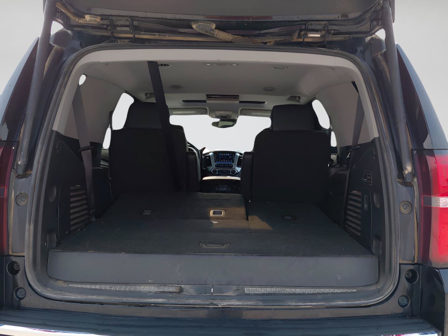Used 2018 Chevrolet Tahoe Premier AWD/4WD image 25
