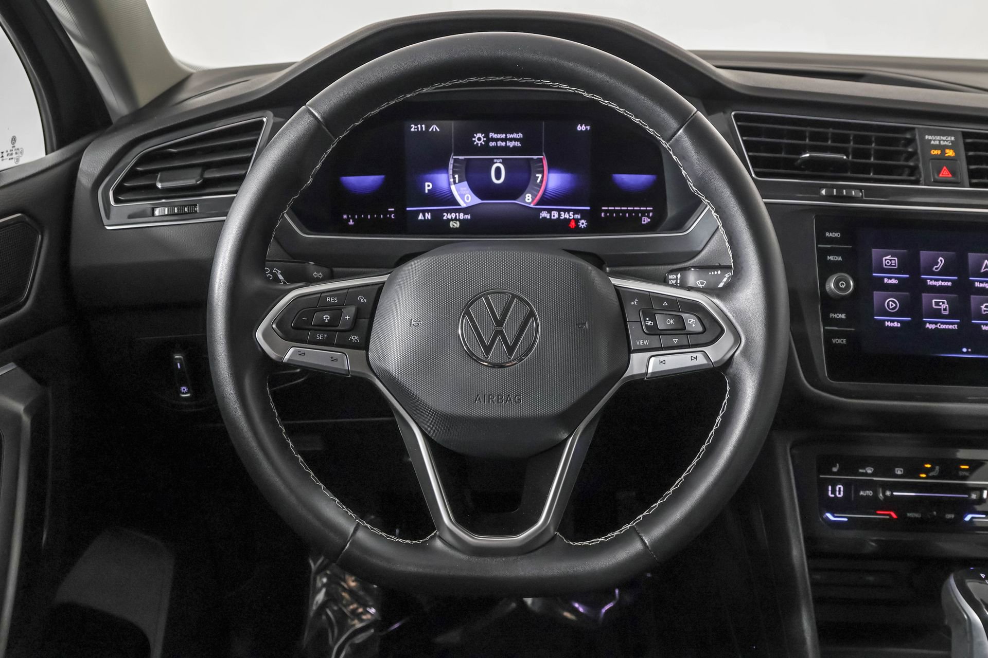 Used 2023 Volkswagen Tiguan SE image 25