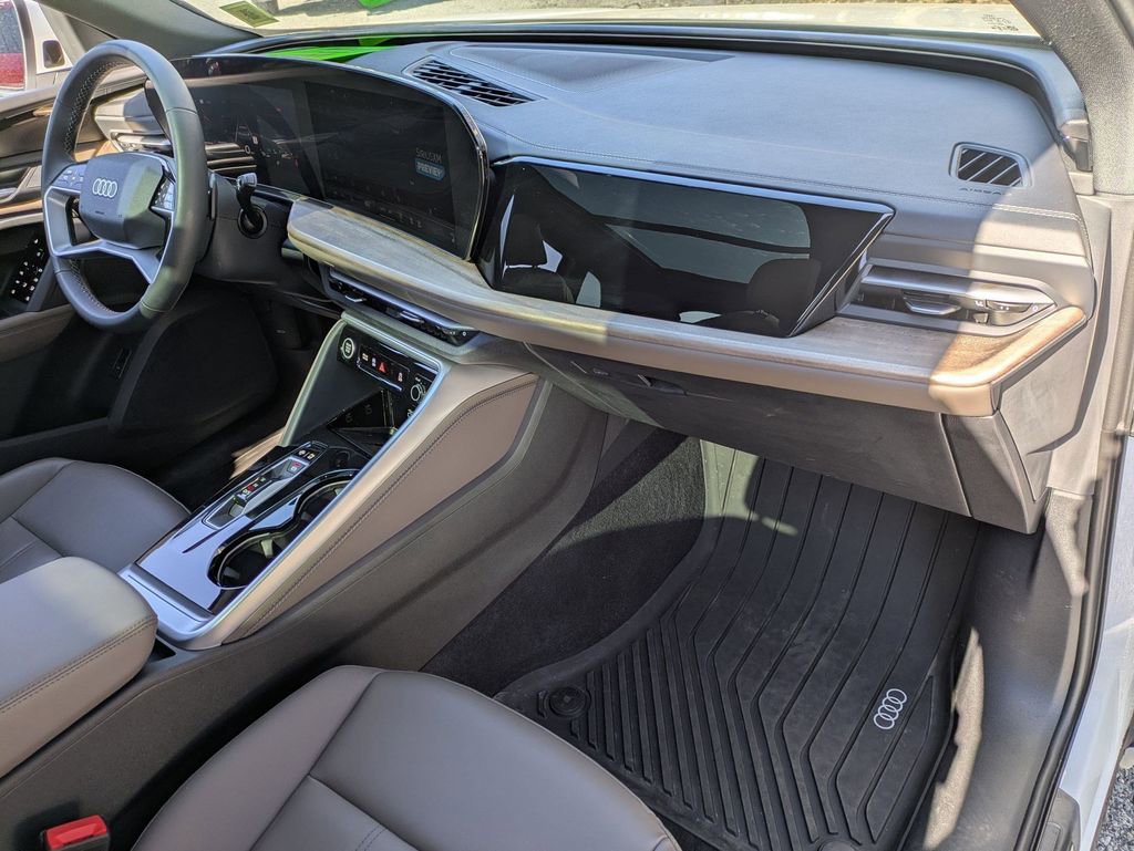 Certified 2025 Audi Q5 Premium w/ Convenience Package image 24