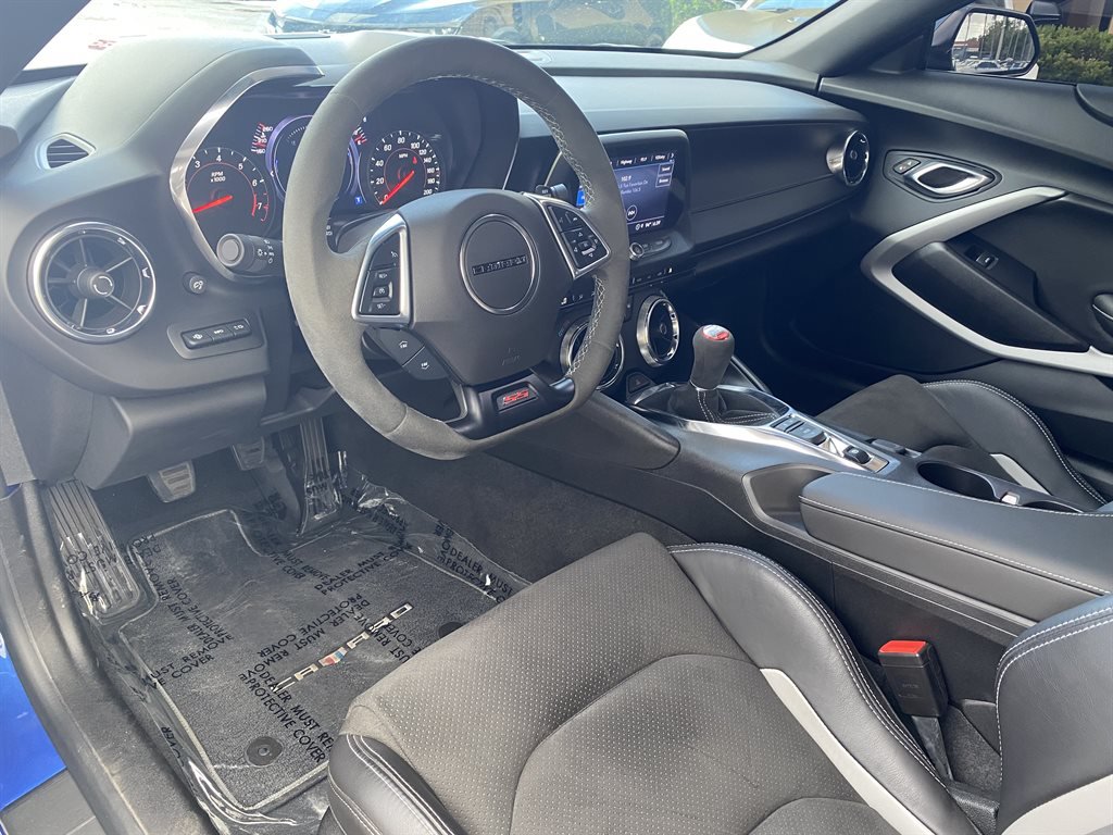 Used 2020 Chevrolet Camaro SS RWD image 18