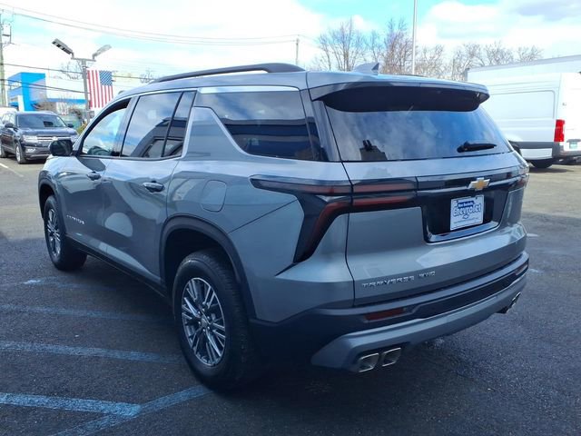 Used 2026 Chevrolet Traverse LT w/ Driver Confidence Package AWD/4WD image 4