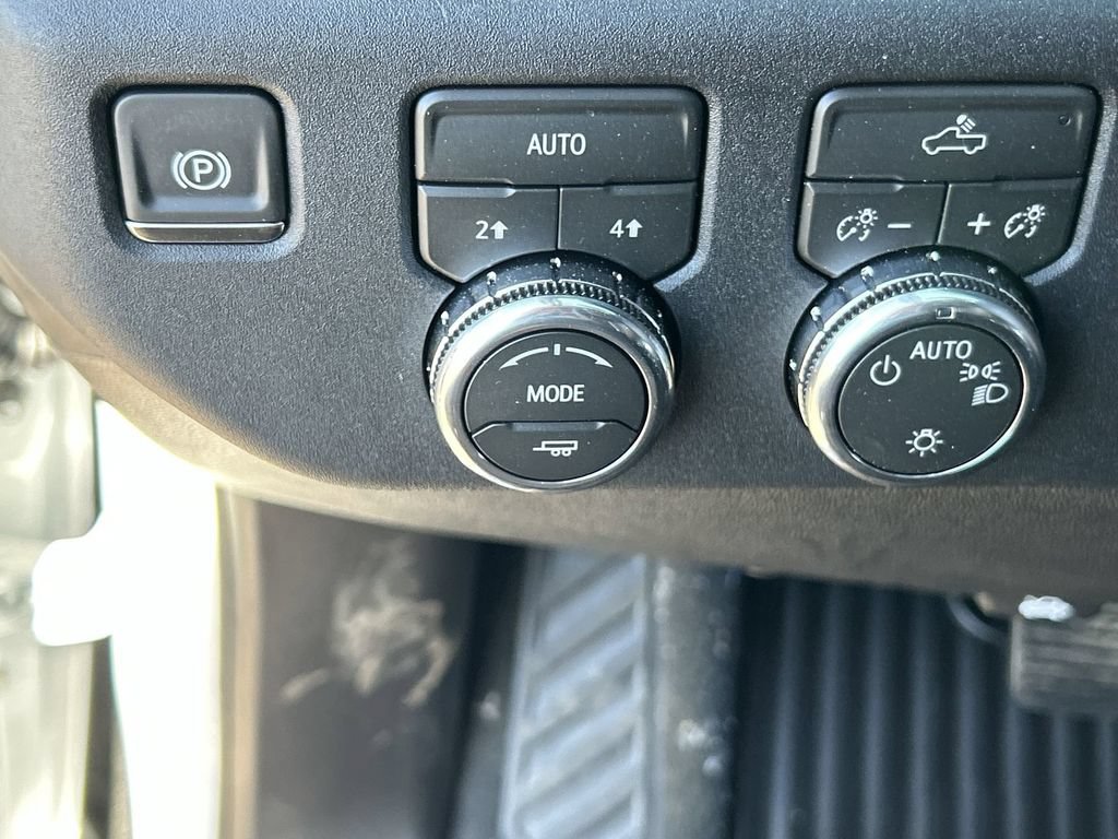 New 2026 GMC Sierra 1500 SLE AWD/4WD image 18