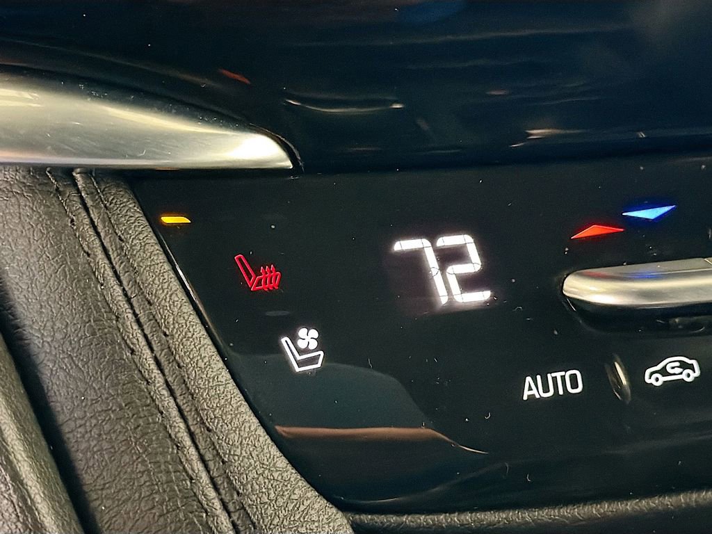 Used 2025 Cadillac XT6 Sport image 20