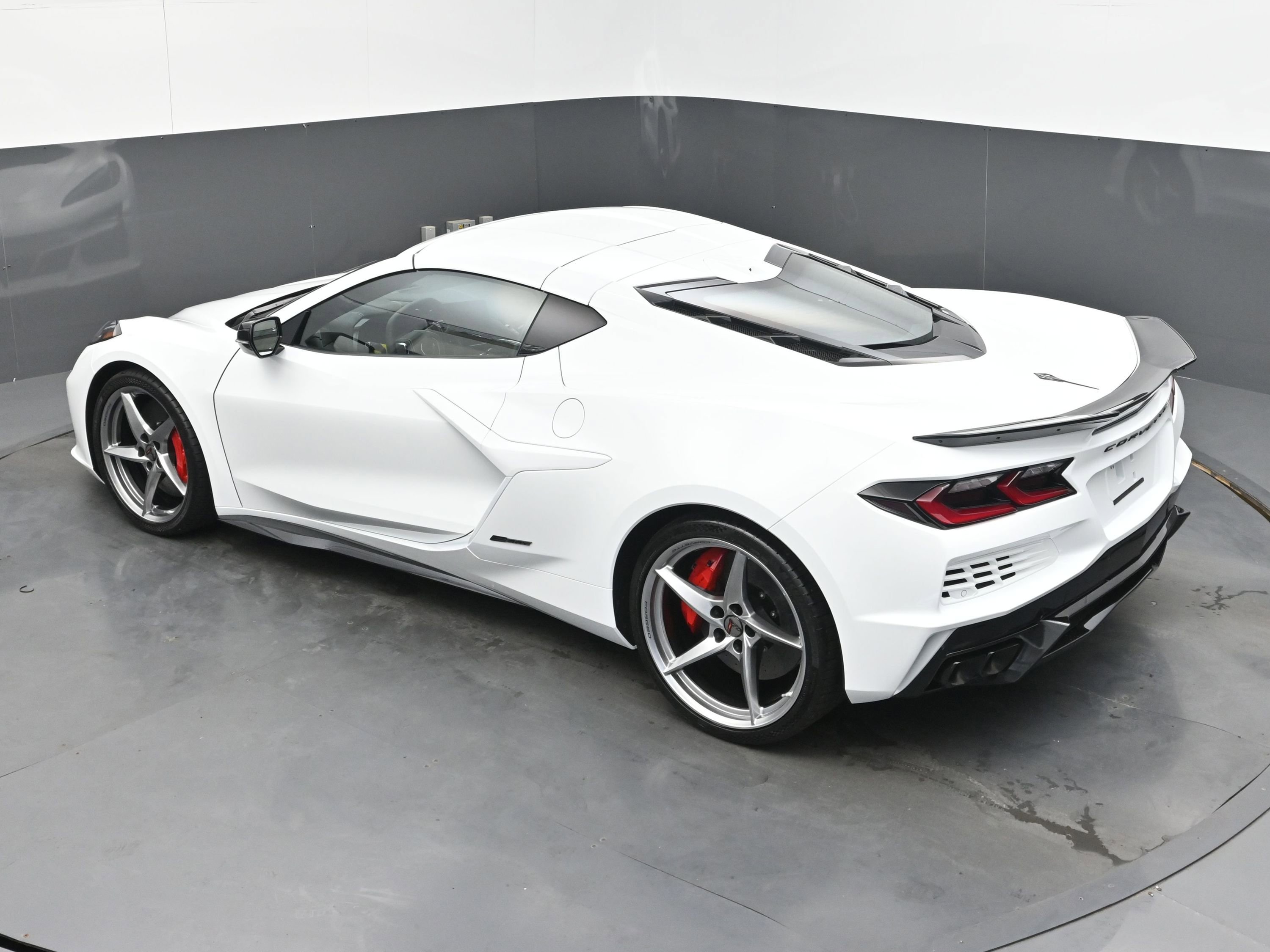 New 2025 Chevrolet Corvette E-Ray image 26