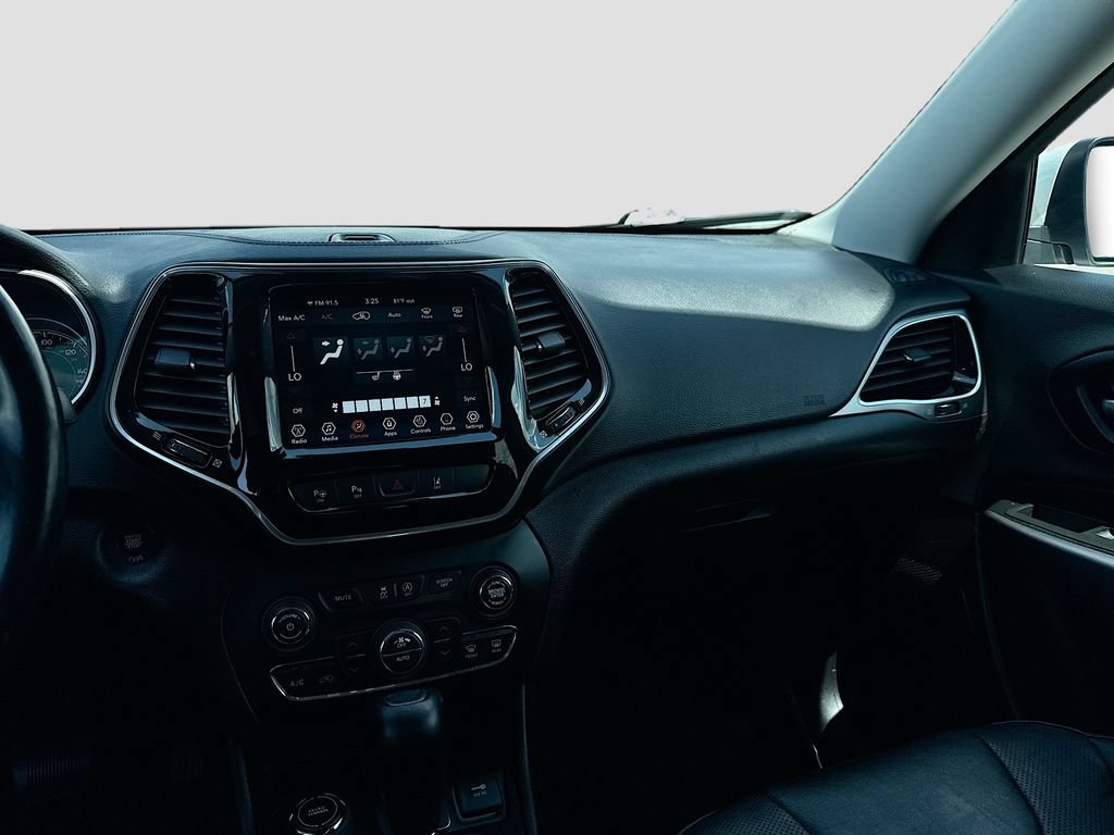 Used 2021 Jeep Cherokee Limited w/ Mopar Interior Package AWD/4WD image 23