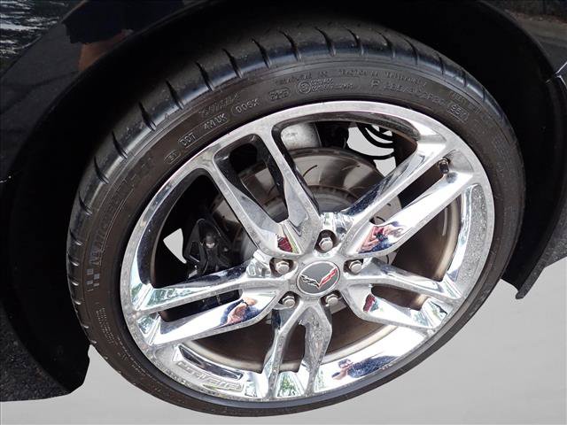 Used 2016 Chevrolet Corvette Stingray Coupe w/ 3LT Preferred Equipment Group RWD image 7