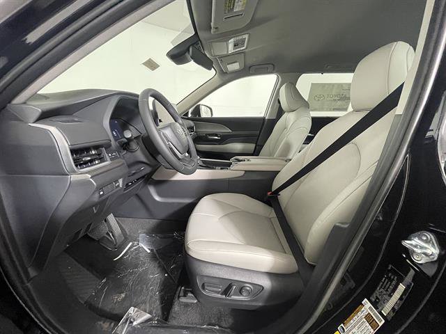 New 2026 Toyota Grand Highlander AWD image 9