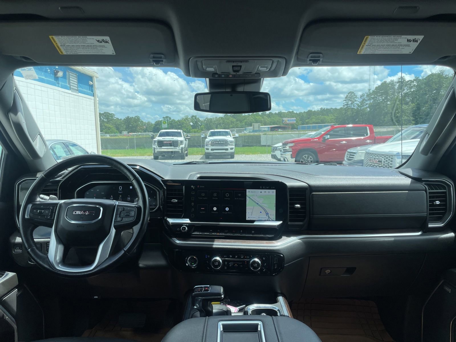 Used 2022 GMC Sierra 1500 SLT w/ SLT Convenience Package RWD image 9