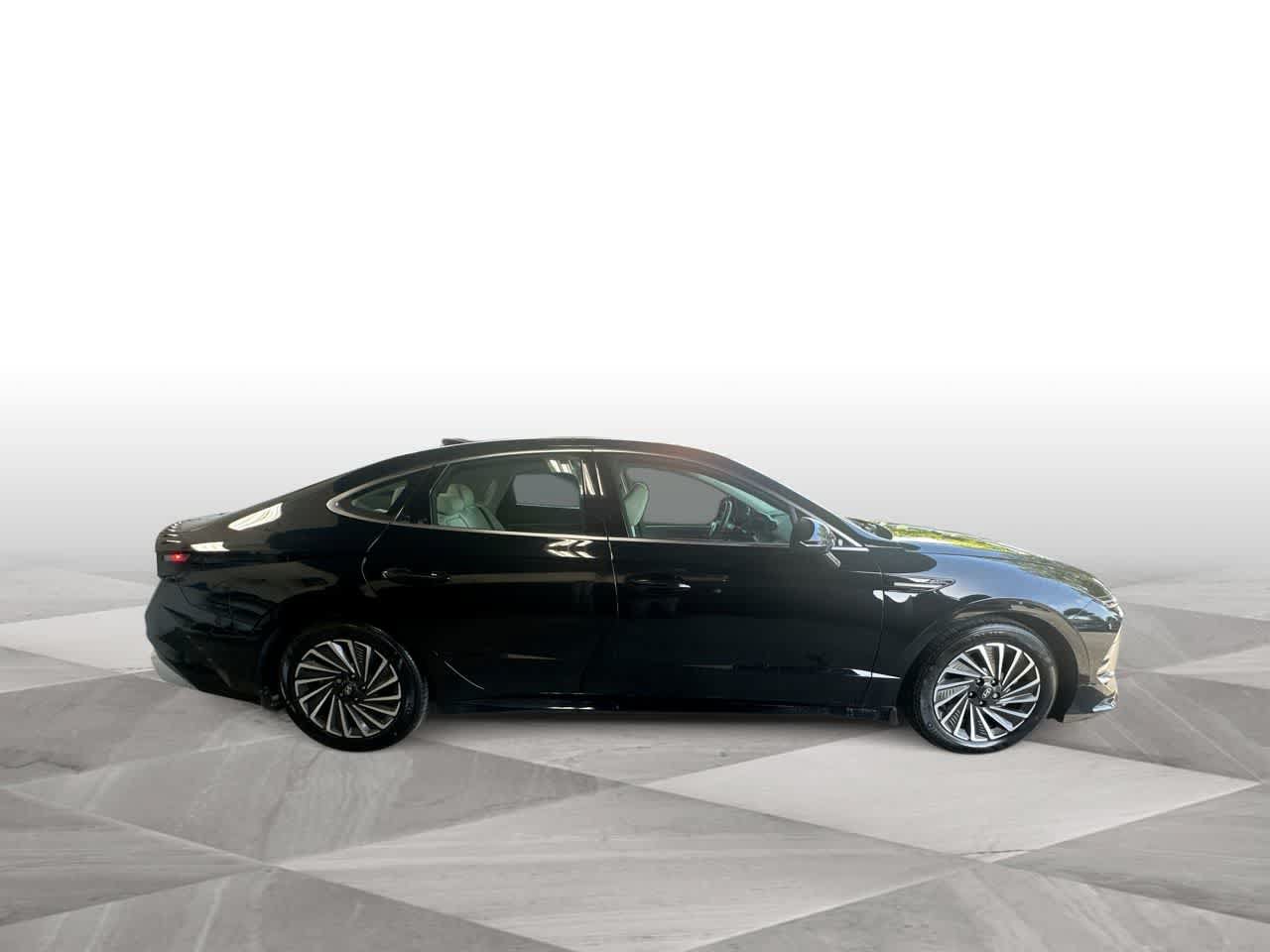 Used 2025 Hyundai Sonata SEL FWD image 9