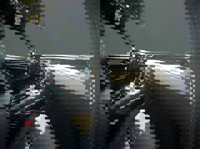 Certified 2025 Jaguar F-PACE R-Dynamic S image 24