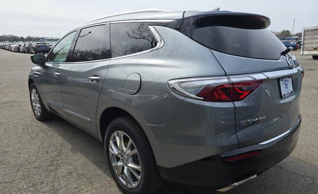 Used 2023 Buick Enclave Essence w/ Experience Buick Package AWD/4WD image 4
