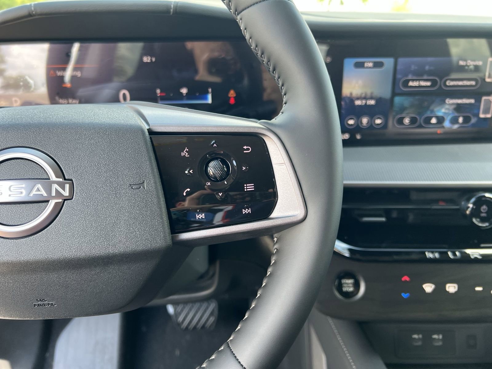 New 2025 Nissan Murano SV image 13