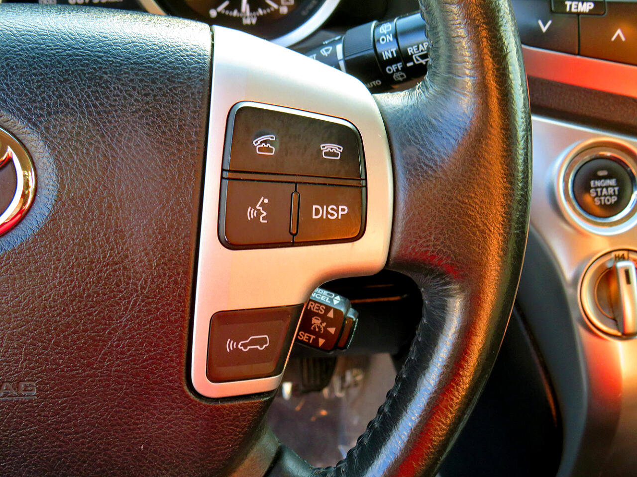 Used 2015 Toyota Land Cruiser image 22