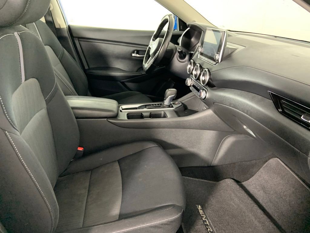 Used 2022 Nissan Sentra SV FWD image 16