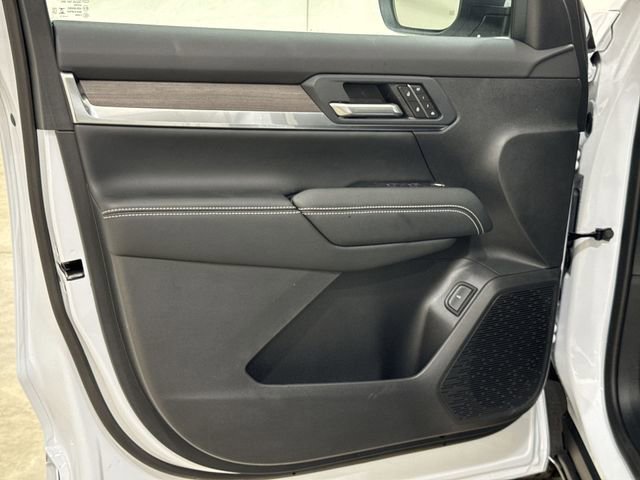 New 2026 GMC Terrain Denali w/ LPO, Floor Liner Package AWD/4WD image 22