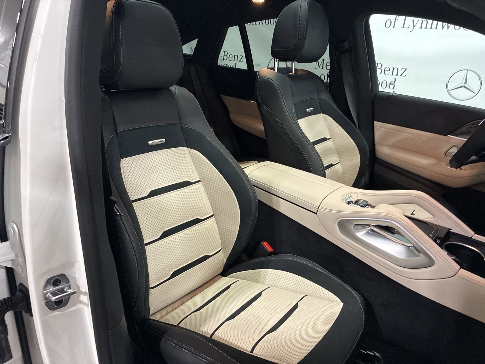 New 2026 Mercedes-Benz GLE 53 AMG 4MATIC Coupe image 17