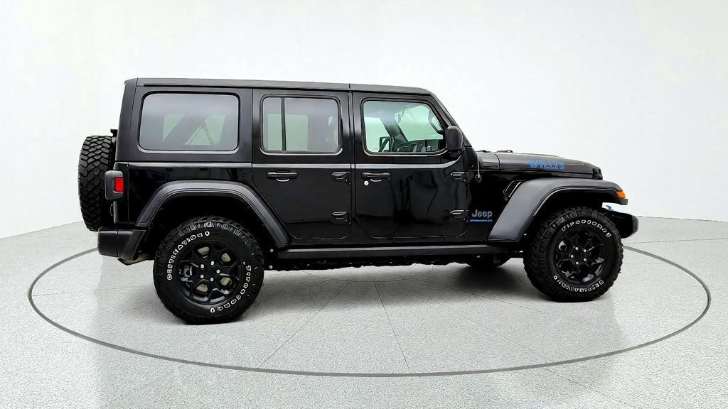 Used 2023 Jeep Wrangler Unlimited w/ Cold Weather Group AWD/4WD image 4