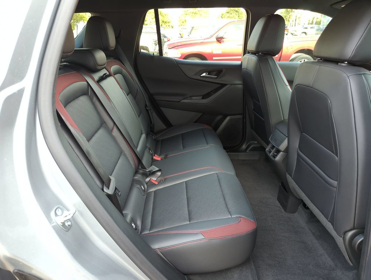 New 2027 Chevrolet Equinox RS w/ Safety and Technology Package FWD image 23