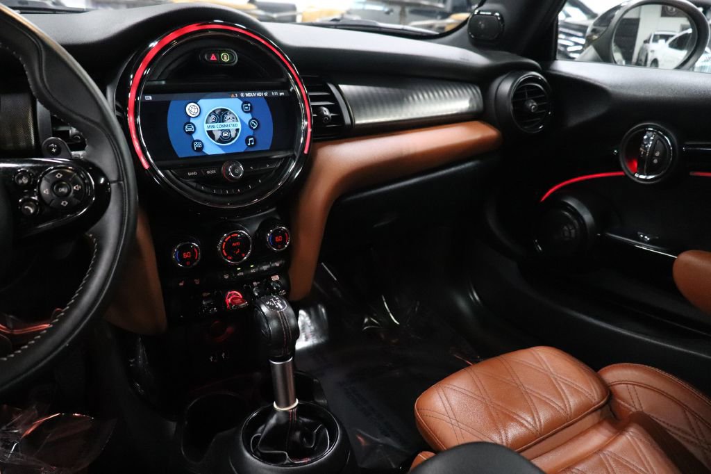 Used 2019 MINI Cooper S image 22