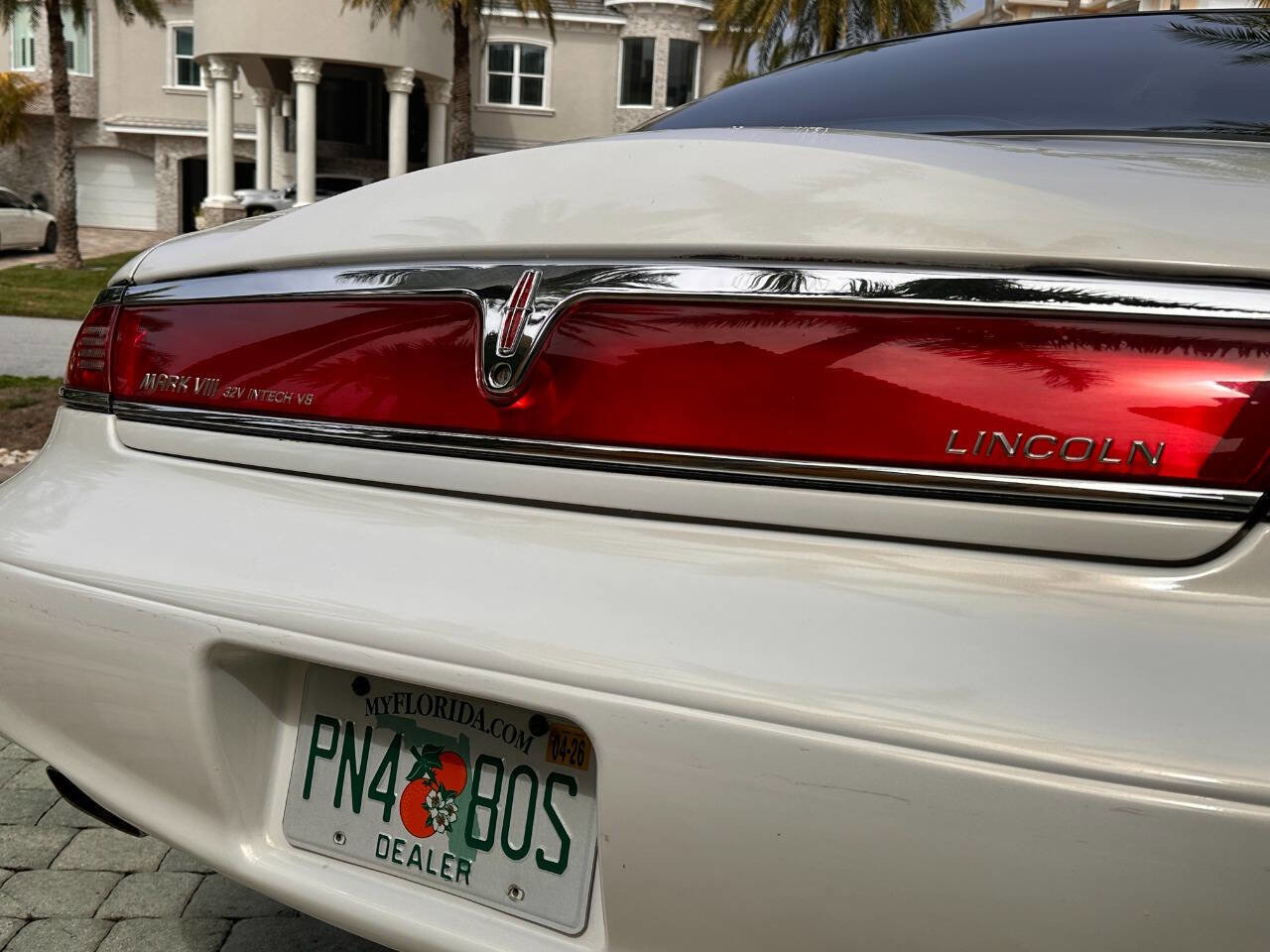 Used 1998 Lincoln Mark VIII RWD image 7