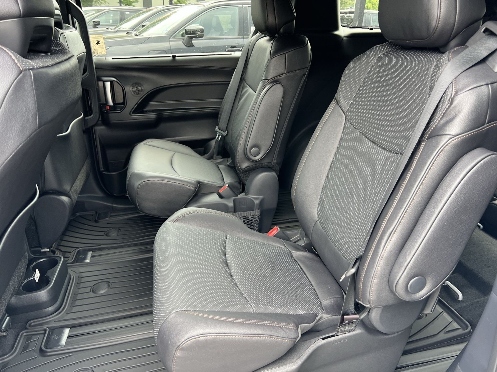 New 2026 Toyota Sienna Limited AWD/4WD image 19