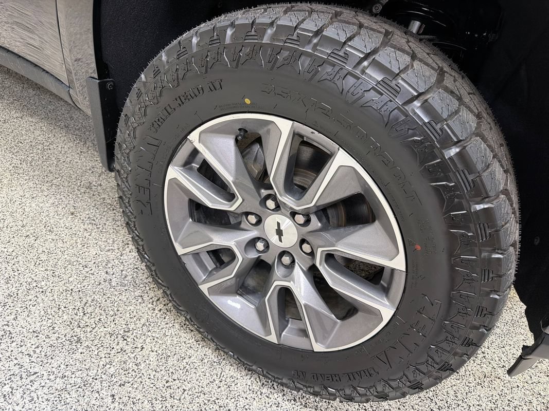 Used 2019 Chevrolet Silverado 1500 RST w/ All-Star Edition RWD image 43